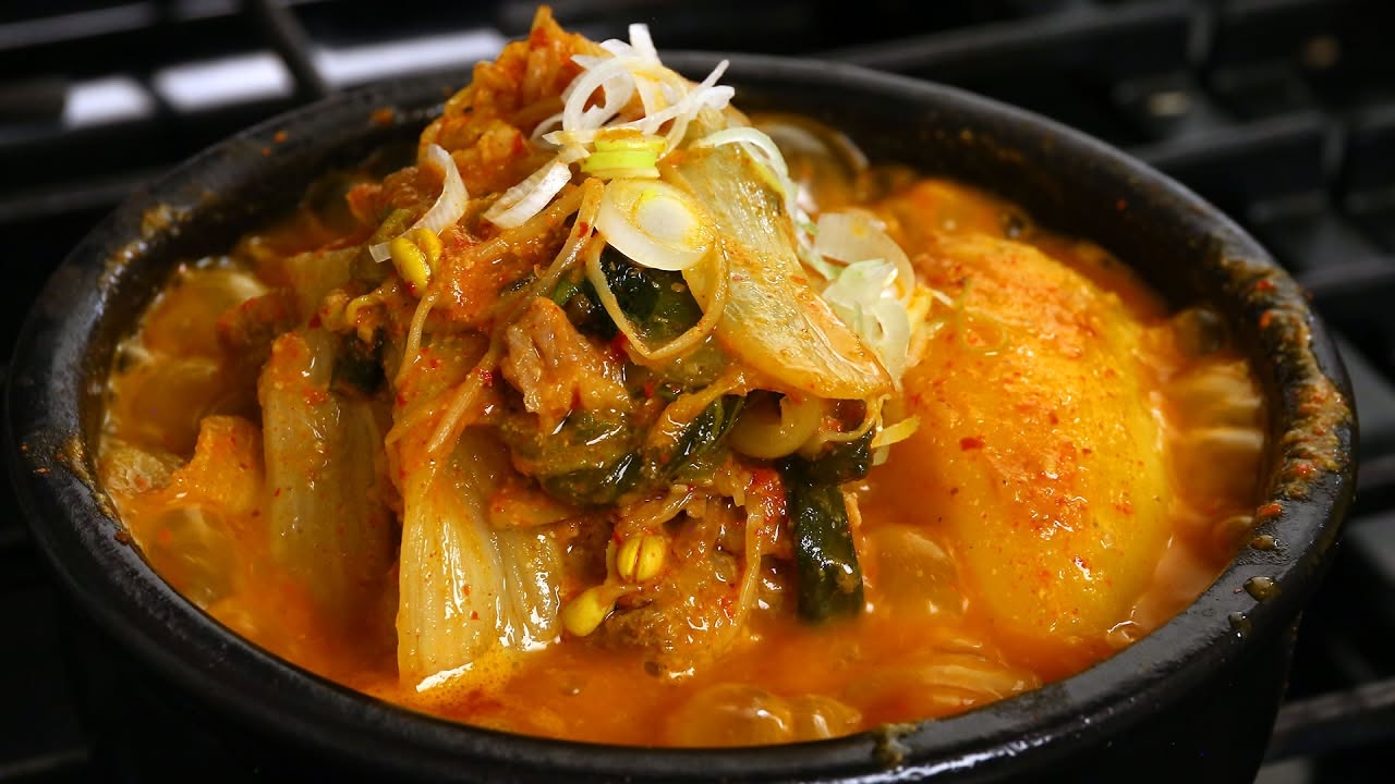 Seoul’s Gamjatang Guide: Pork Bone Stew Culture & Best Spots